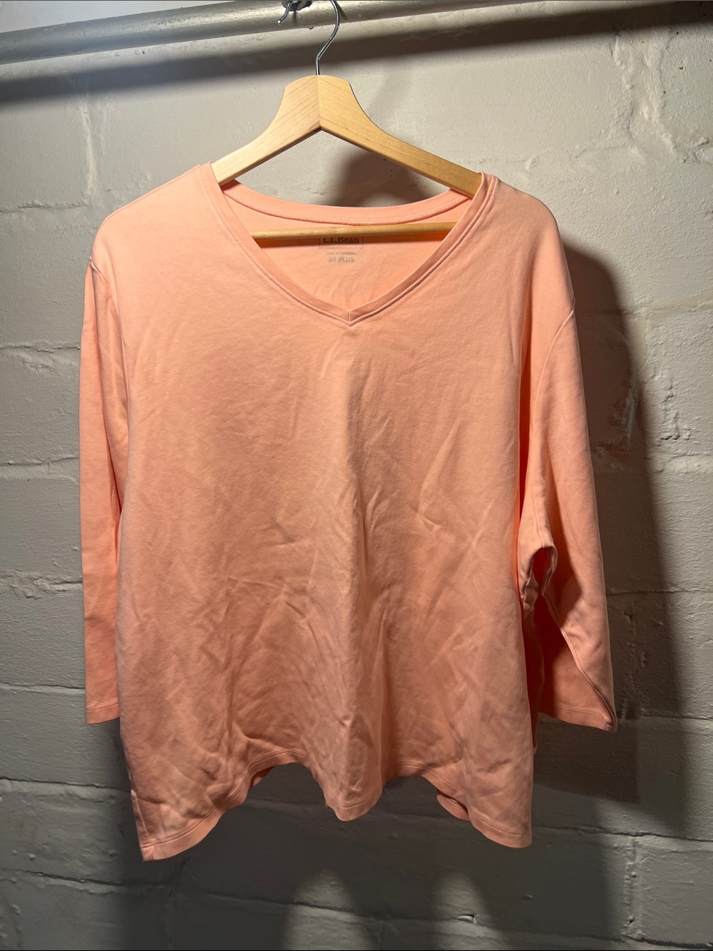 LL Bean women’s 3/4 sleeve peach V-neck 3XL